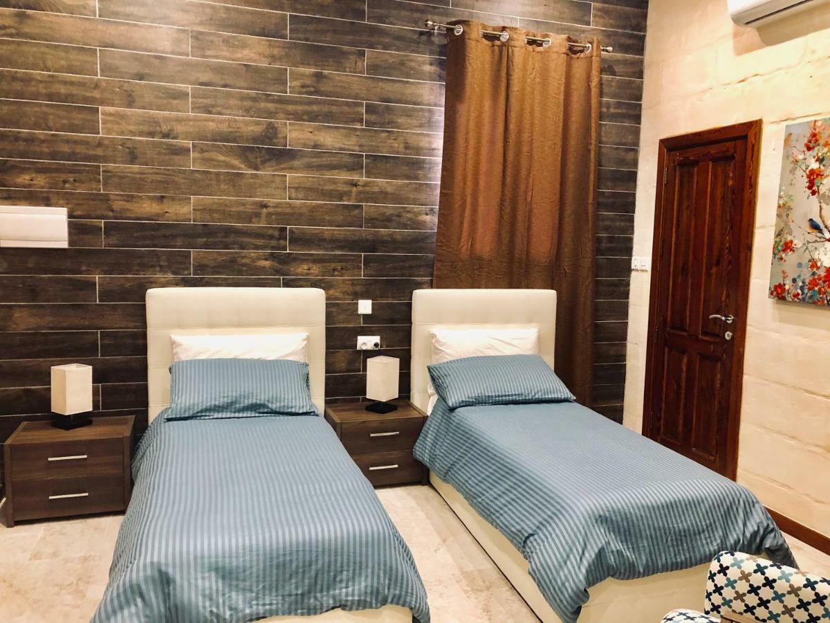 スリーマ Modern Maltese Houseヴィラ エクステリア 写真