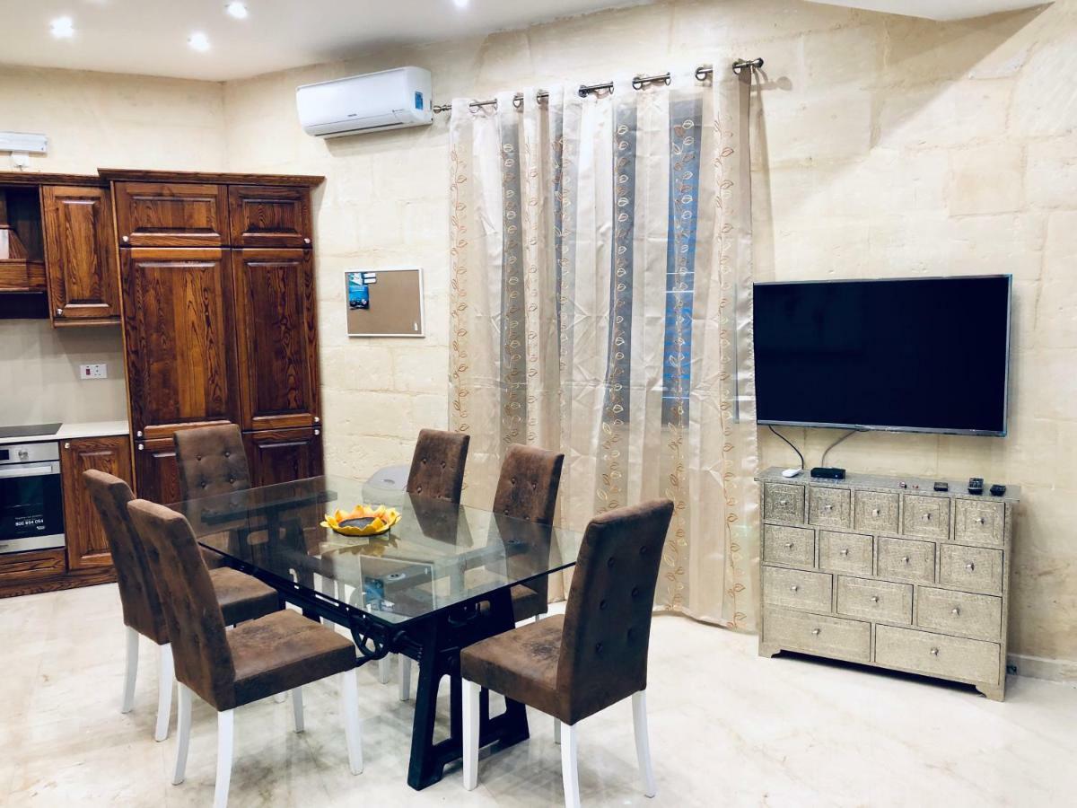 スリーマ Modern Maltese Houseヴィラ エクステリア 写真