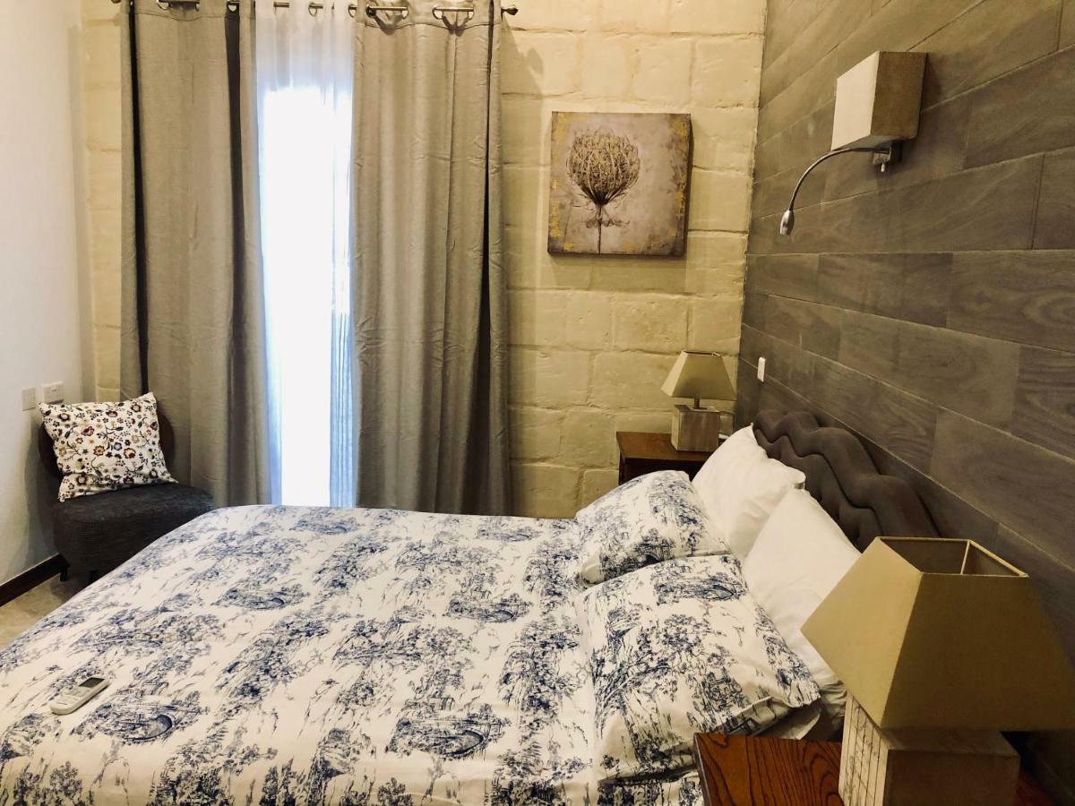 スリーマ Modern Maltese Houseヴィラ エクステリア 写真
